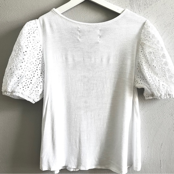 Cupio | White Eyelet Sleeve Curve Hemmed Women  Top Medium - Picture 3 of 9